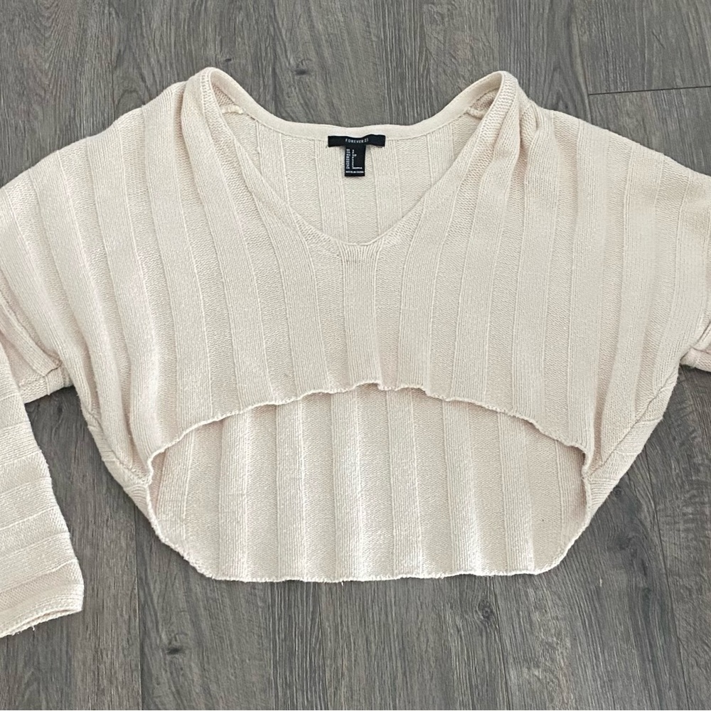 Cream crop top sweater cropped knit forever21 oatmeal EUC flattering sexy small - Picture 8 of 10